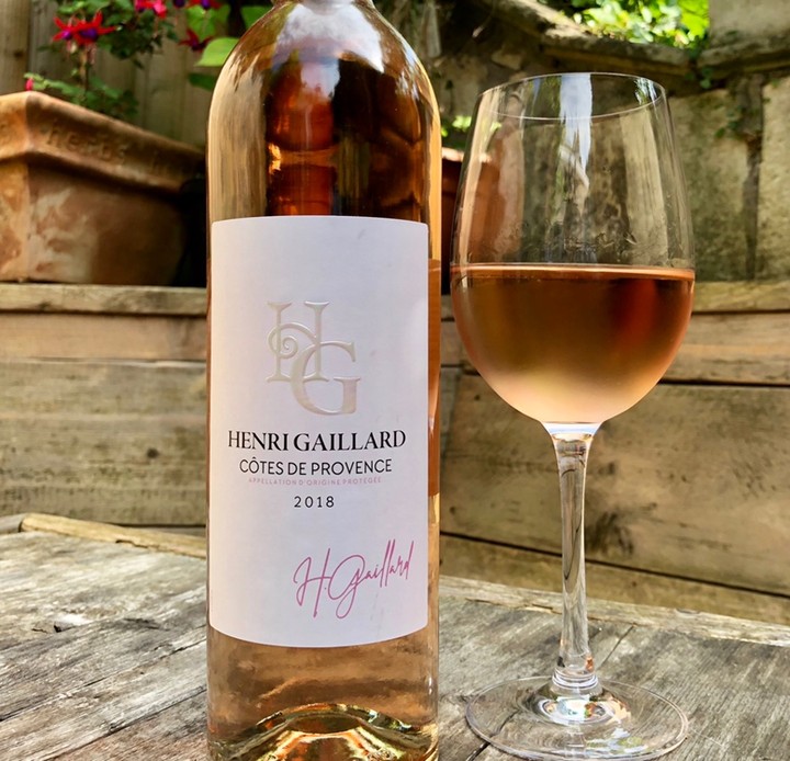 A very welcome return of our favourite Provençale rosé. From the sweltering 2018 vintage the shiny rose-hued star from the Luberon is packed with squashed raspberries and strawberries and it’s wonderful freshness comes with a bright tropical finish. #corkagebath #bath #batheats #prettylittlebath #savouringbath