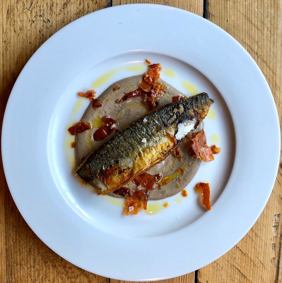 Due to a last minute group cancellation we have three prime time tables of four available at Walcot Street tonight. Call us on 01225 422577 and order this crazy good pan fried mackerel fillet in a mushroom cream sauce with pancetta crisps.